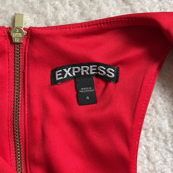 Cocktail dress with cut out - Picture 4 of 6